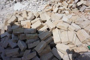 پیلا گرینائٹ کیوبک پتھر کا بچت بلاک