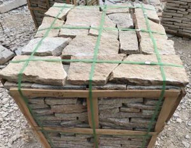 پیلا گرینائٹ فاسد شکل کا ہموار